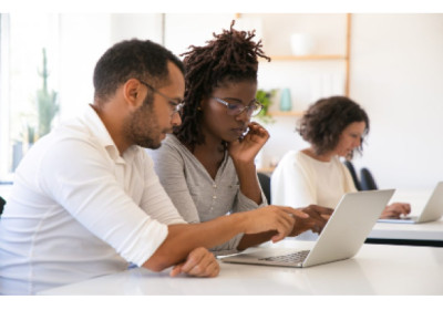 IEL-ES reúne vagas para quem busca entrar no mercado de trabalho ou avançar na carreira