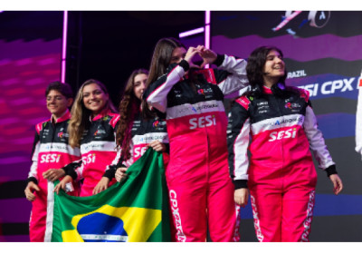 Estudantes capixabas voltam de Singapura com troféu conquistado na STEM Racing