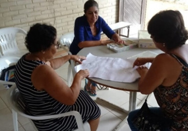 Consultoria fortalece artesanato em comunidades da foz do Rio Doce