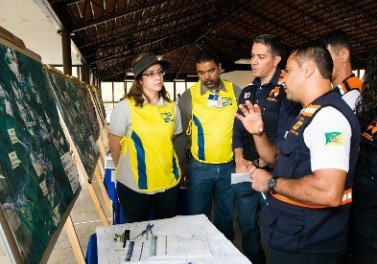 Moradores de sete comunidades de Mariana participam de simulado de emergência