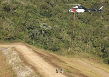 Vale amplia automatização de piezômetros em barragens com apoio de helicóptero e especialistas em rapel