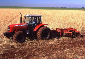 Curso capacita novos tratoristas agrícolas em Aracruz e São Mateus