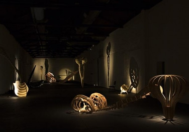 A inquietude das esculturas de Angelo Venosa celebra os 20 anos do Museu Vale