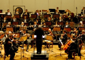 Orquestra Petrobras Sinfônica homenageia os 80 anos do maestro Isaac Karabtchevsky