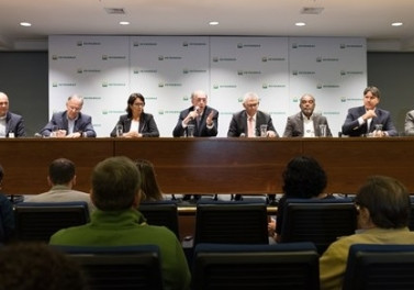 Petrobras reduz o preço do diesel em 10%