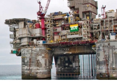 Petrobras prevê investir US$ 35 bi em 13 novas plataformas no pré-sal