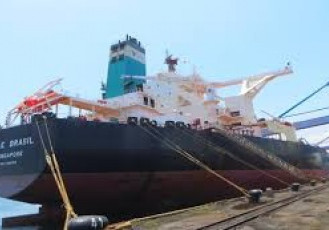 Porto de Kashima, no Japão, recebe pela primeira vez o maior navio mineraleiro do mundo