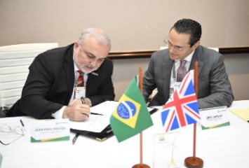 Petrobras e Shell assinam memorando de entendimentos para identificar novos negócios no upstream, oportunidades de descarbonização e iniciativas socioambientais