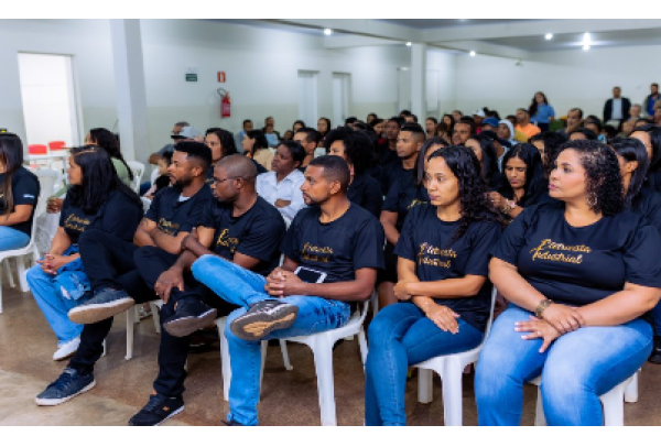 Moradores (as) de Santa Rita Durão (MG) se formam em curso de Eletricista Industrial