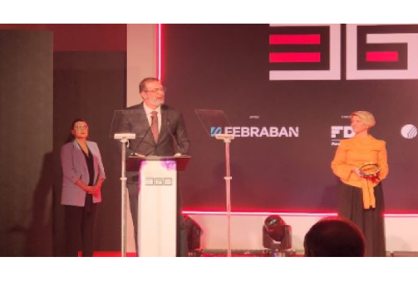 Suzano é eleita a empresa do ano pelo Anuário Época Negócios 360°