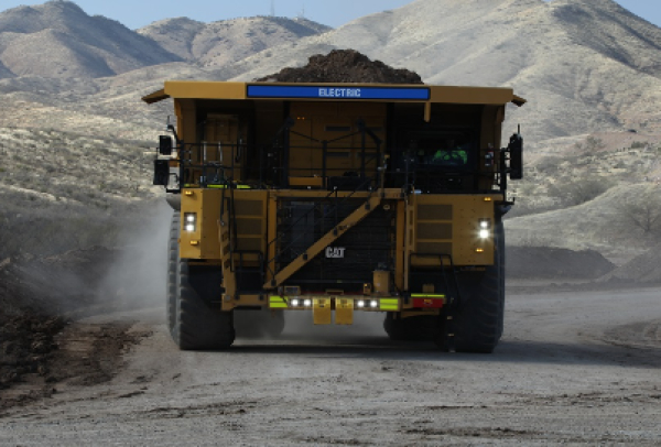 Vale e Caterpillar assinam acordo para testar caminhões elétricos a bateria e desenvolver estudos com etanol