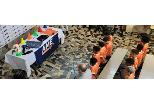 “Futebol Bola Cheia” entrega novos uniformes em Bela Vista de Minas