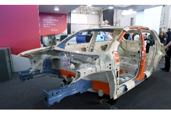 ArcelorMittal leva inovação em aço automotivo e debate sobre transformação digital ao ESX 2025