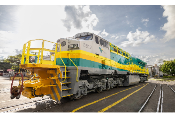 Nova locomotiva da Estrada de Ferro Vitória a Minas tem montagem concluída