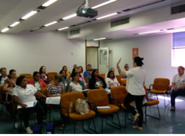 Agricultores de programas apoiados pela Fibria fazem encontro sobre comercialização em Aracruz (ES)