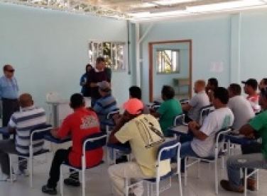 Fibria promove curso de aperfeiçoamento profissional para pescadores de Barra do Riacho (ES)