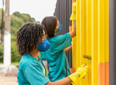 Moradores de Paul, em Vila Velha, ajudam a colorir a cidade