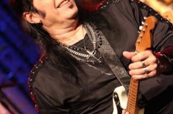 Clube Big Beatles e Pepeu Gomes fazem apresentação juntos em Vitória