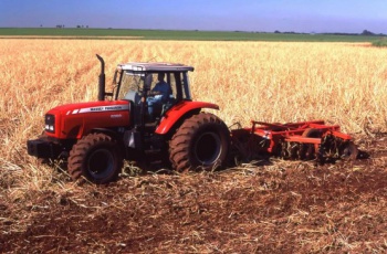 Curso capacita novos tratoristas agrícolas em Aracruz e São Mateus
