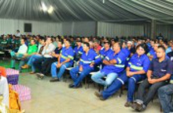 Fibria promove evento sobre segurança no transporte de madeira