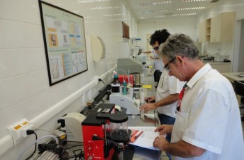 Laboratório de Microscopia, Morfologia e Físico-química da Fibria passa por melhorias