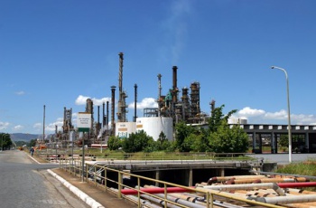 Petrobras economiza nas refinarias energia que abasteceria cidade com 630 mil habitantes por um ano