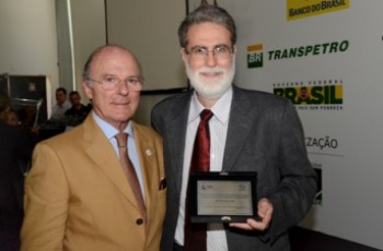 Petrobras recebe homenagem por contribuição à indústria naval