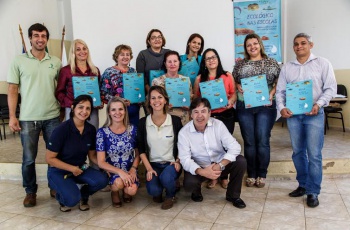 Professores recebem novos materiais para apoiar o tema educação Ambiental