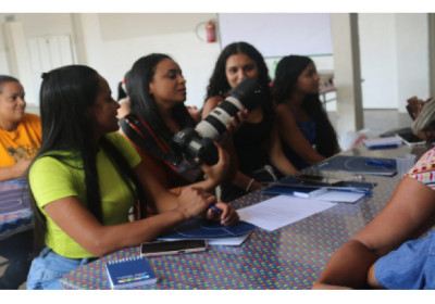 Samarco promove oficinas de fotografia e de oratória em distritos de Mariana e Ouro Preto