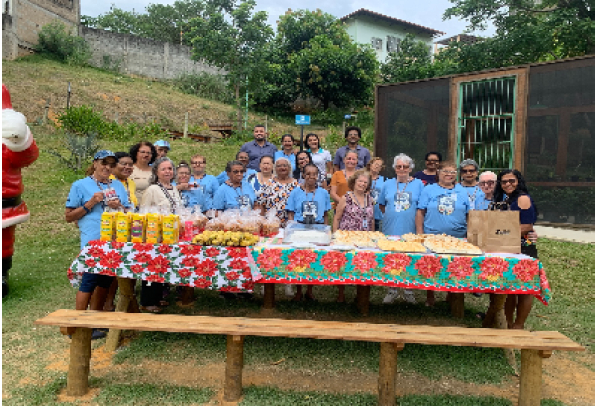 Idosos do projeto Digna Idade, promovido pela Simec Cariacica, participam de confraternização de final de ano