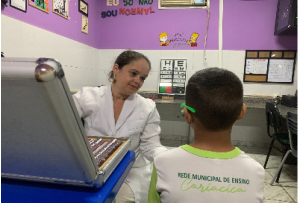 Estudantes de Cariacica vão receber óculos de grau de graça