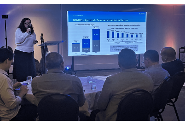 Parceria do Bandes e Fecomércio-ES garante R$ 10 milhões em recursos para Comércio e Turismo capixabas