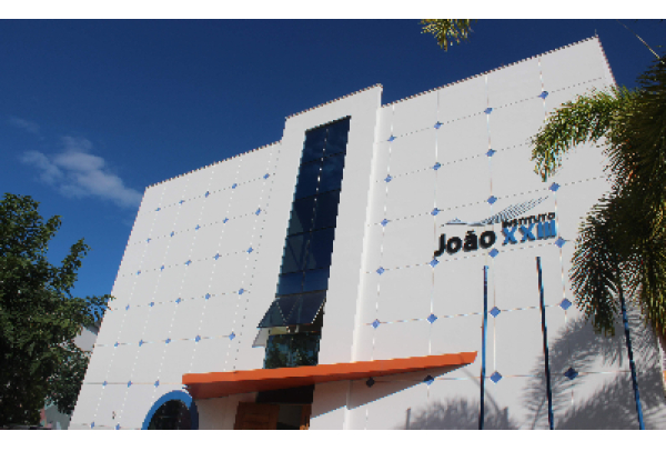 Tecno Crias abre inscrições para jovens mulheres que querem crescer com a tecnologia