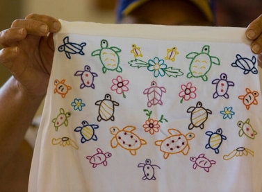 Costura e artesanato como fonte de renda para a comunidade de regência