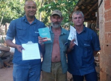 A substituição dos cartões de auxílio financeiro segue em andamento