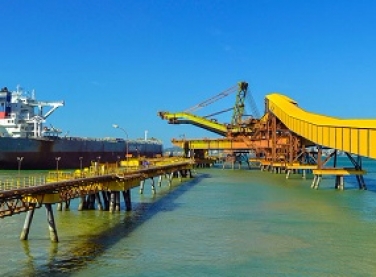 Obra de fechamento do principal transportador de minério de Tubarão é concluída