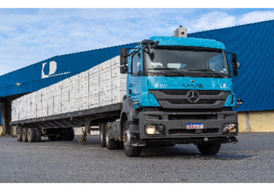 Veículo autônomo é testado na movimentação de cargas no Portocel, em Aracruz (ES)